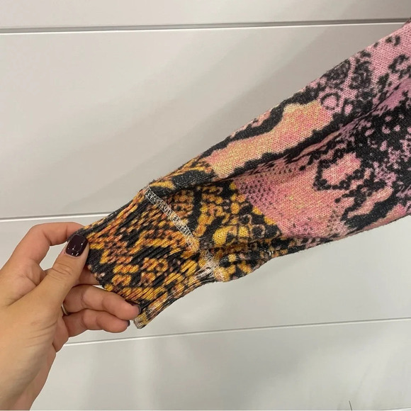 Free People Cosmos Graphic Python Oversized Pullover Small - Picture 6 of 14